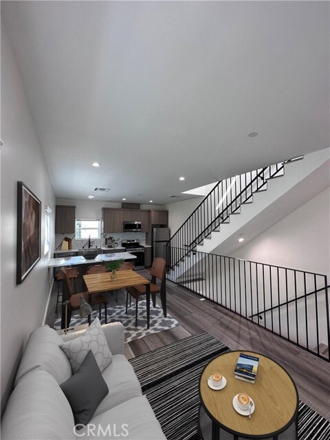 Photo - 2732 Council St