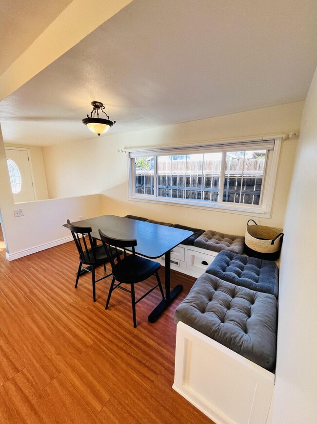 Photo - $3,300 - 2 Bed / 1 Bath House in Crest - Ready for Move in!