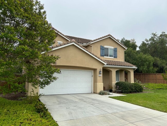 Beautiful 5BD/3BA Home In Oceanside - Beautiful 5BD/3BA Home In Oceanside