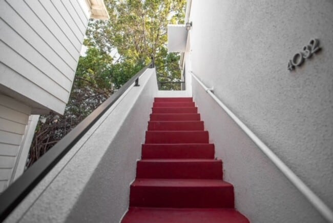 Beautiful 1B/1BA Upstairs Furnished Apt in... - Beautiful 1B/1BA Upstairs Furnished Apt in... Unit 4032 Back-Up