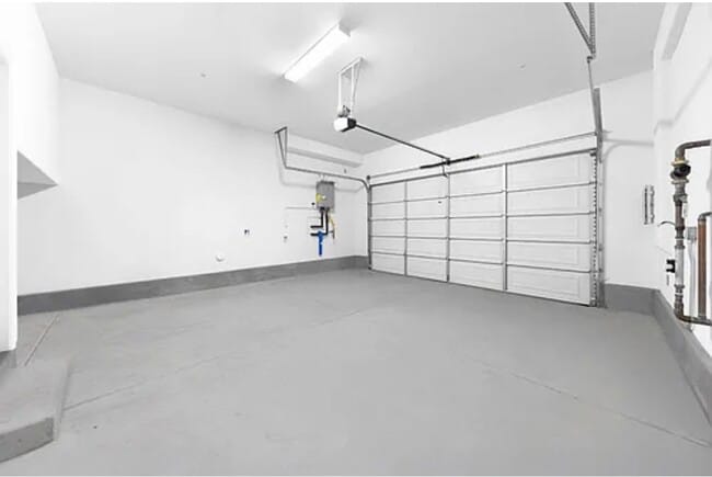 Photo - 930 Wonder Ln Unit 930