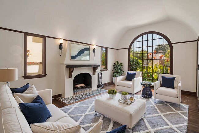 Photo - 3109 Stanford Ave