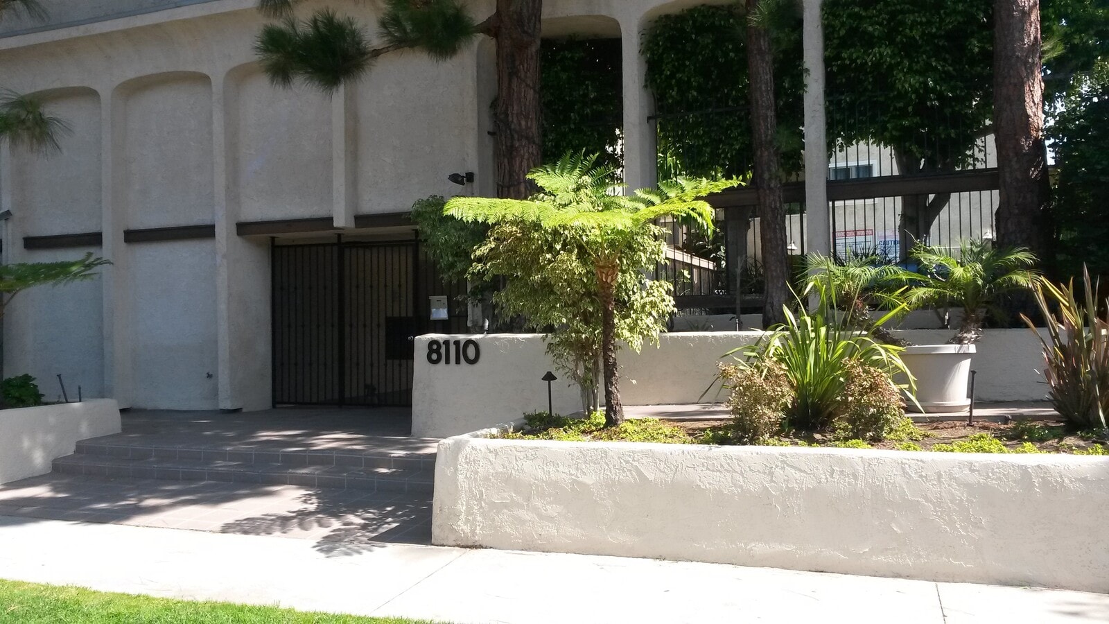 8110 Redlands St - 8110 Redlands St Apartments