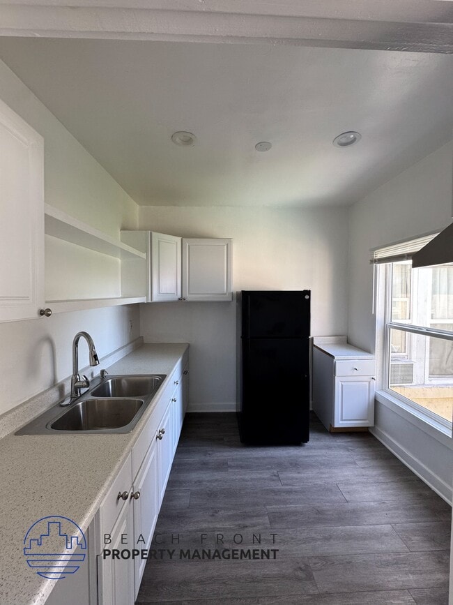 Photo - 100 N Kenmore Ave.