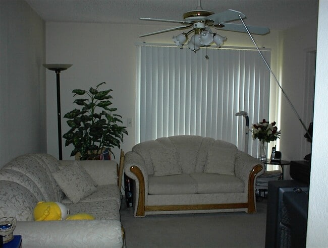 Photo - 8265 Halford St