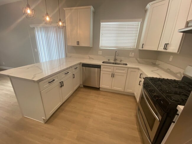 Photo - 4252 Cleveland Ave