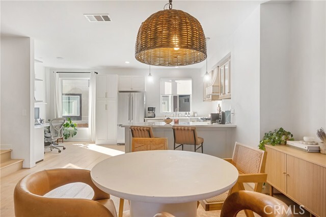 Photo - 2581 Arvia St