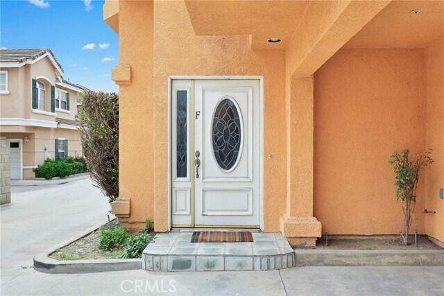 Photo - 319 California St