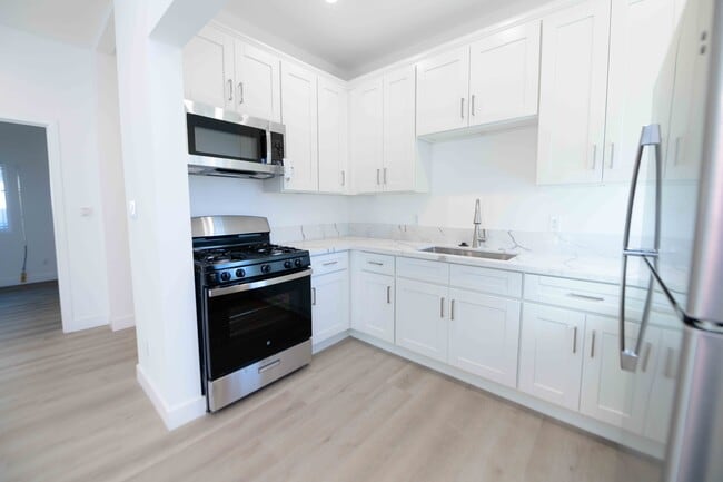 Photo - 4428 Stanford Ave