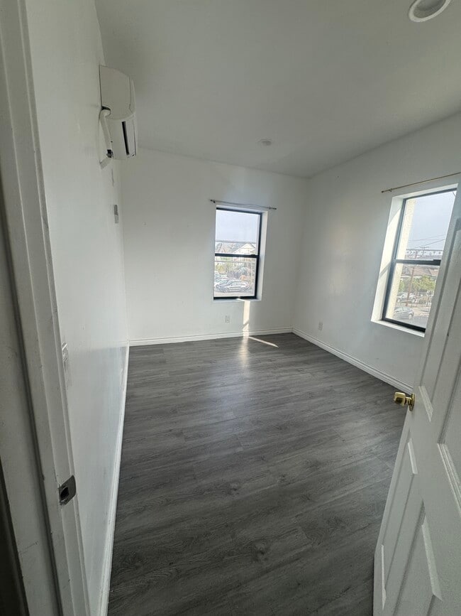 Photo - 4502 S Broadway Unit 3