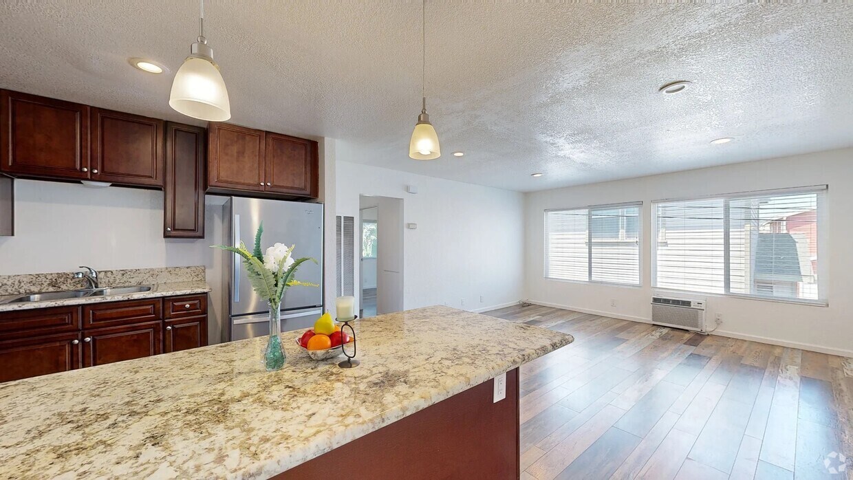 3D Tour - University Palms