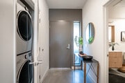 1BR, 1BA - 824 SF - Hive Culver