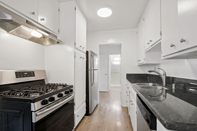 Photo - 1449 Princeton St Unit 3