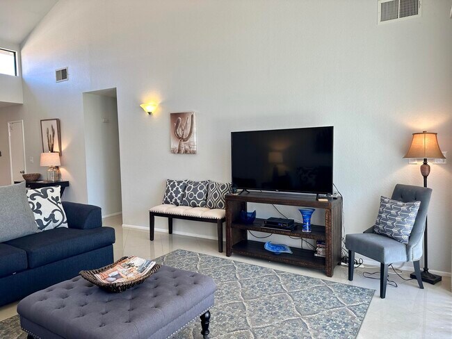 Photo - 281 Tolosa Cir