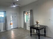 Dining area - 10500 Hayvenhurst Ave