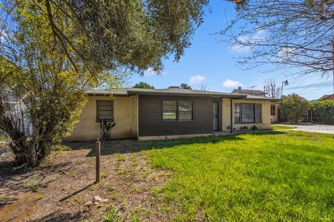 Photo - 4223 Temescal Ave