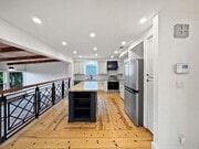 Photo - Charming & Spacious 3B/2BA House in La Mes...
