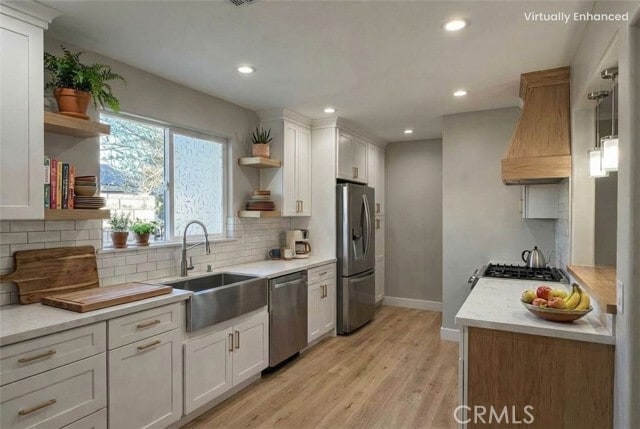 Building Photo - 7101 Fallbrook Ave