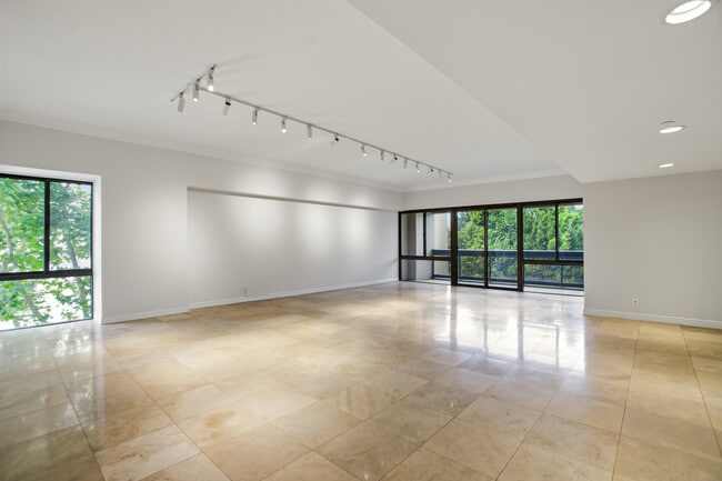 Photo - 10445 Wilshire Blvd Unit 305