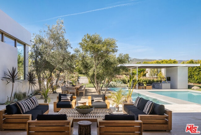 Photo - 28837 Selfridge Dr