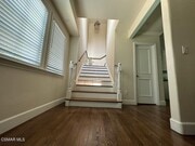 Photo - 4656 Vanalden Ave