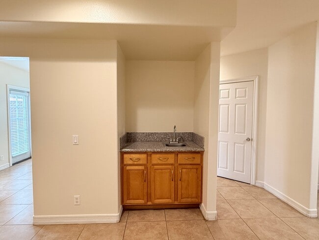 Photo - 1334 S Grand Ave