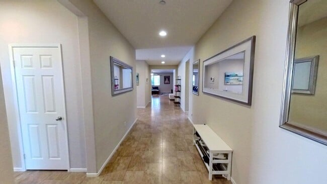 Photo - 848 Reyana Way