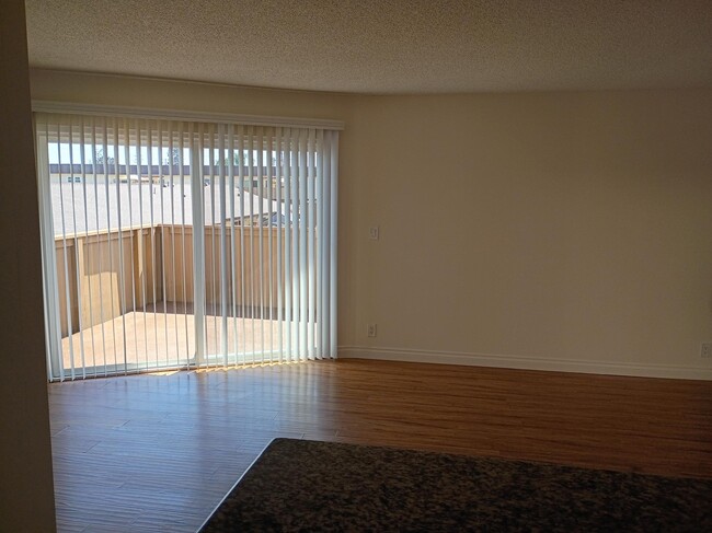 Photo - 4901 Heil Ave Unit Studio