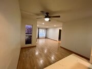 Photo - 1010 W MacArthur Blvd Condo