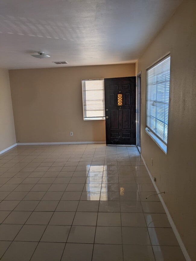 Building Photo - 34500 Birch Rd Unit Birch Apt