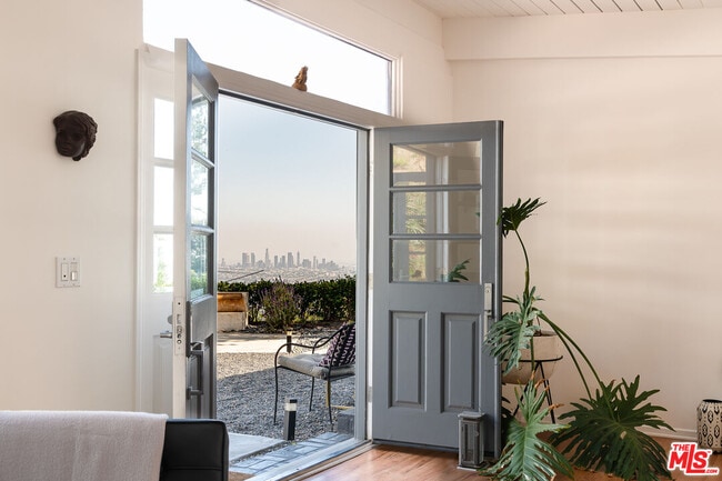 Photo - 7107 Pacific View Dr