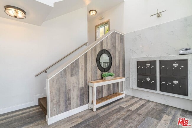 Photo - 10900 Blix St Unit 10