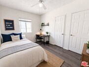 Photo - 1133 W 36th Pl