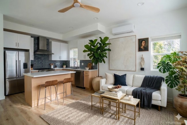 Building Photo - 4369 Rosewood Ave