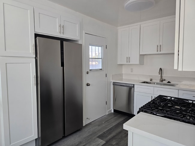 Photo - 3211 W 132nd St