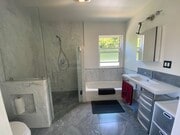 Photo - 3047 Edgehill Dr House