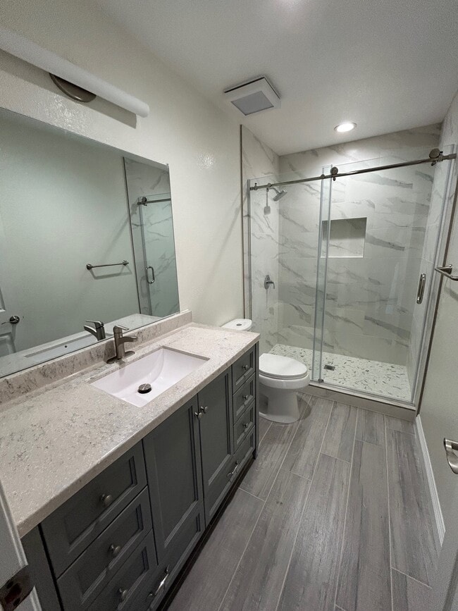 Photo - 22707 Figueroa St