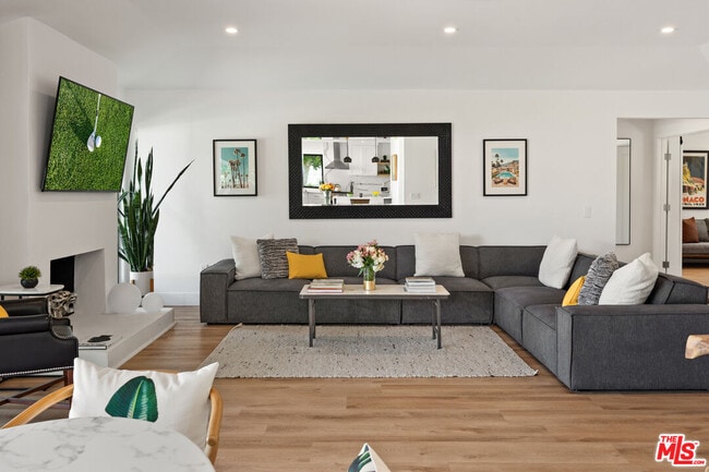 Photo - 72870 Deer Grass Dr