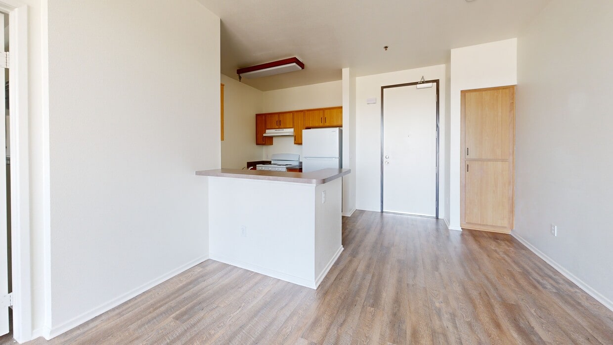 3D Tour - Wright Brothers Court