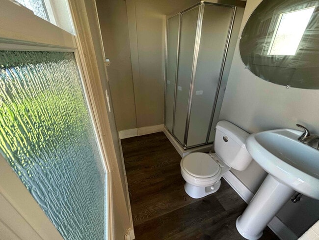 Photo - 411 W Chestnut Ave Unit B