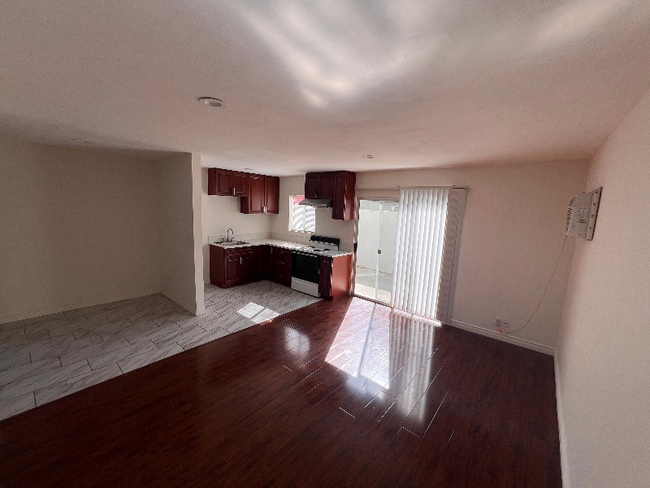 Photo - 293 N Hill Ave Unit 3