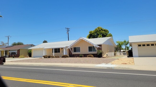 Photo - 25946 Ridgemoor Rd
