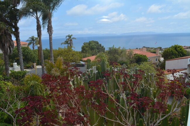 Building Photo - 32415 Aqua Vista Dr