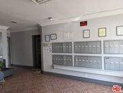 Photo - 615 N Rossmore Ave House