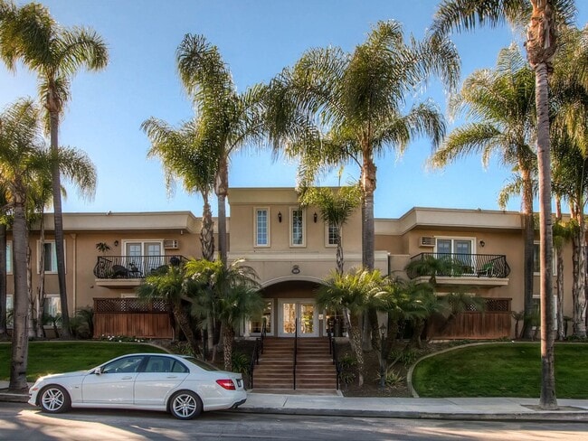 Building Photo - 4570 54th St Unit 202