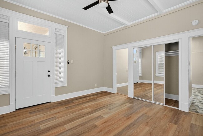 Building Photo - 330 Cedar Ave Rental