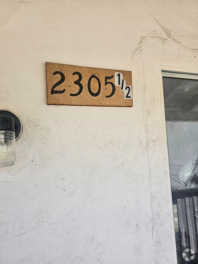 Building Photo - 2305 Hauser Blvd Unit 2305 1/5 Hauser Rental