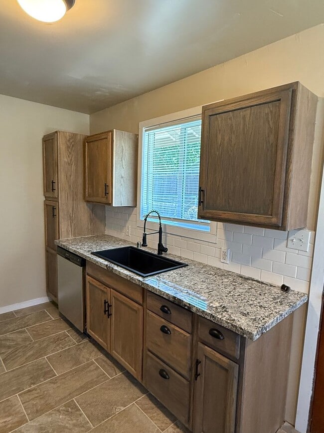 Prater Properties 2 - Prater Properties 2 Apartment Unit 17834 Los Alimos
