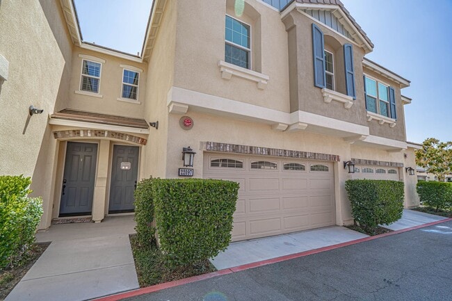 Santa Clarita 3-Bedroom River Village Home... - Santa Clarita 3-Bedroom River Village Home...