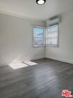 Photo - 1327-1327 N Kenwood St